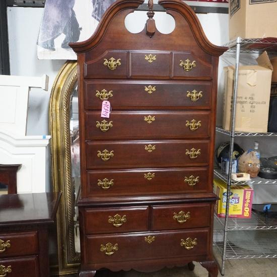 ON SITE PICKUP- ANTIQUES & COLLECTIBLE AUCTION