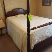 ANTIQUE FULL BED W/ WOOD RAILS