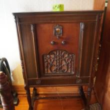 GE RADIO CABINET W/ RADIO