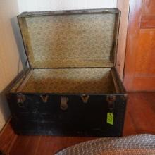 OLD TRUNK