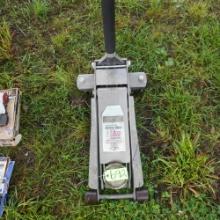FLOOR JACK