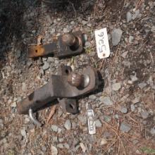 2 TOW HITCHES