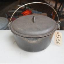 CAST IRON POT  12"