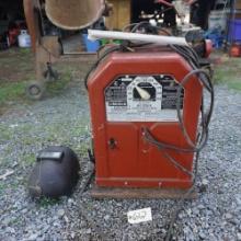 LINCOLN ELECTRIC ARC WELDER W/ MASK AC/DC