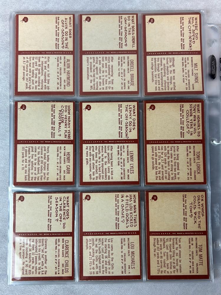 (75) 1967 Philadelphia Football - With Team and Logo Cards