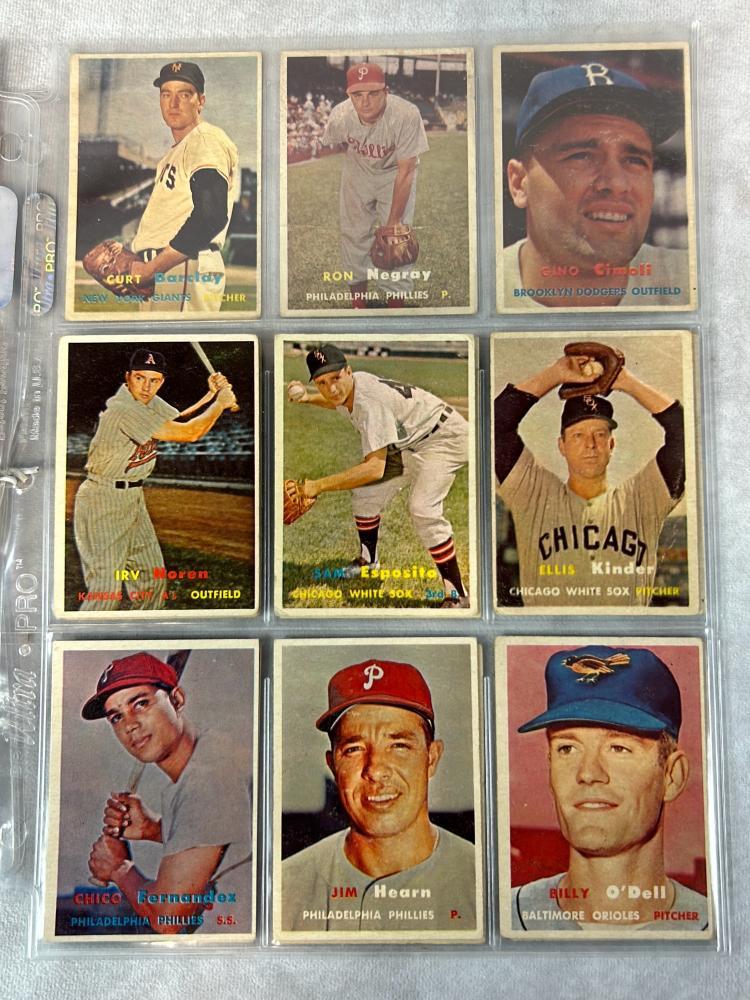 (24) 1957 Topps Baseball Middle Series - Tough Series !