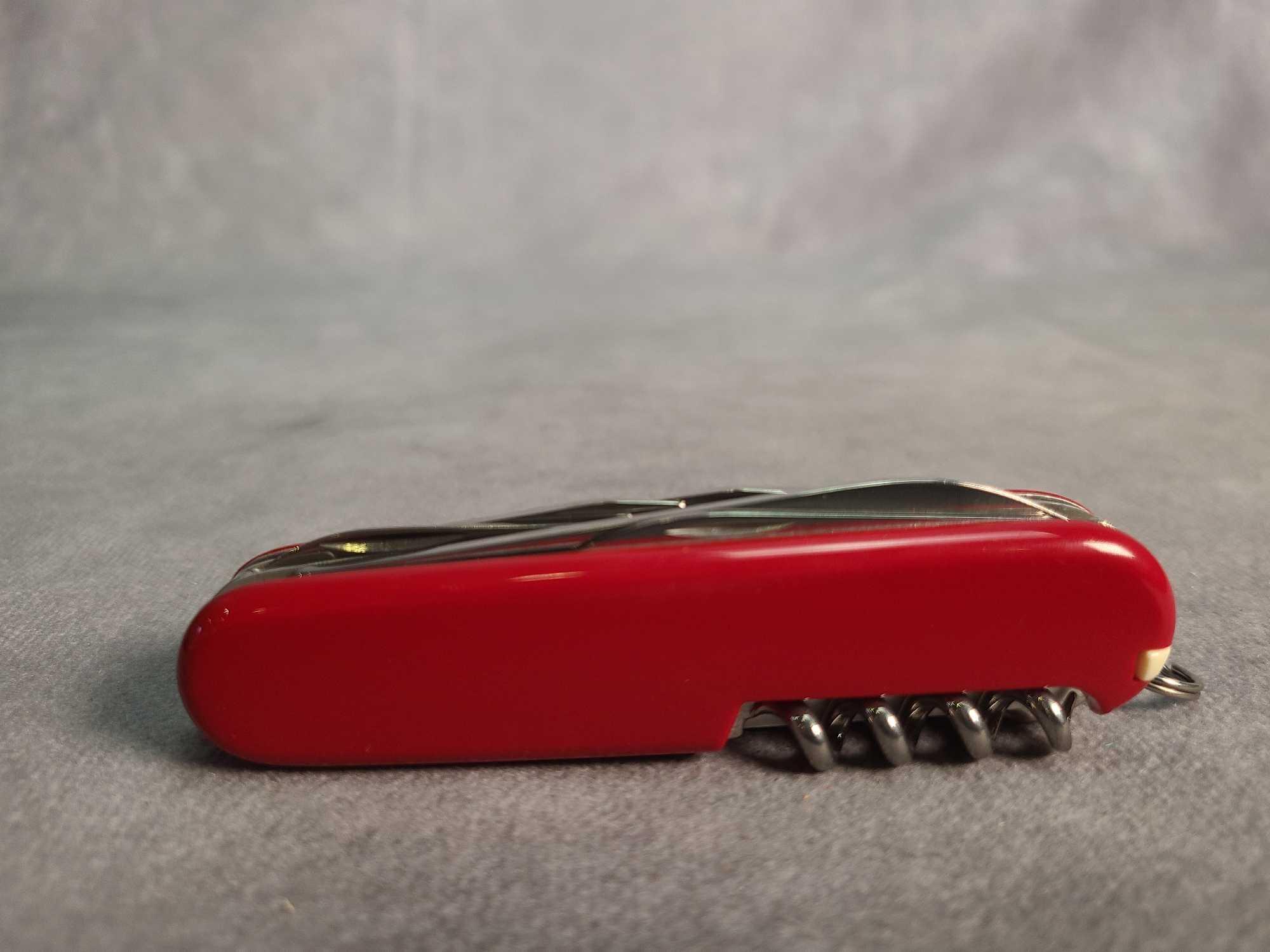 VICTORINOX SWISS ARMY KNIFE CAMPER