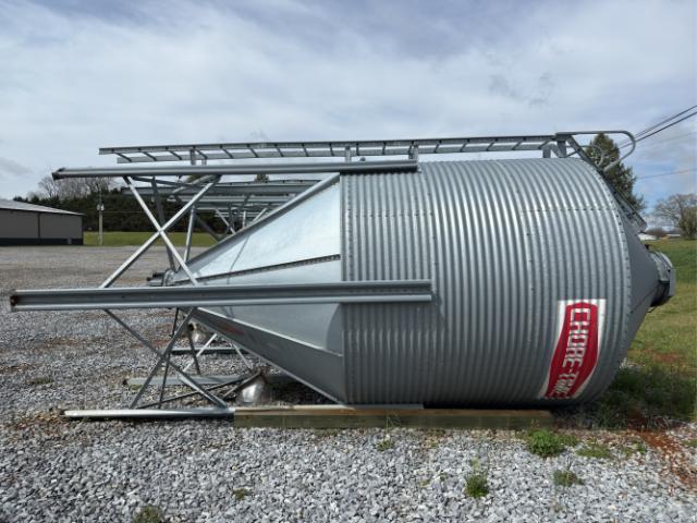 Chore-Time 15 ton Free standing Grain Bin