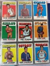 (215+) 1971-72 Topps Basketball Partial Set - with Stars & Hall of Famers