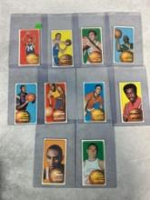 1970-1971 Topps basketball Star lot: Oscar, Lucas, Bradley, Hayes, Baylor, plus 5