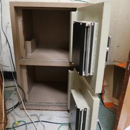 Adesco two door safe w/ dial combinations
