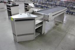 Pan-Oston Single Belt Checkstand. 140x33x37"