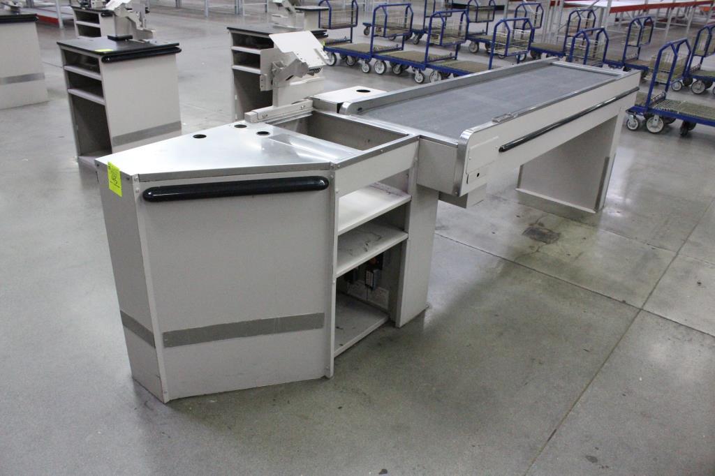 Pan-Oston Single Belt Checkstand. 140x33x37"
