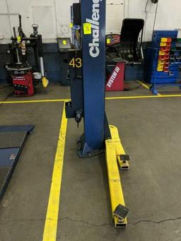 Challenger lift