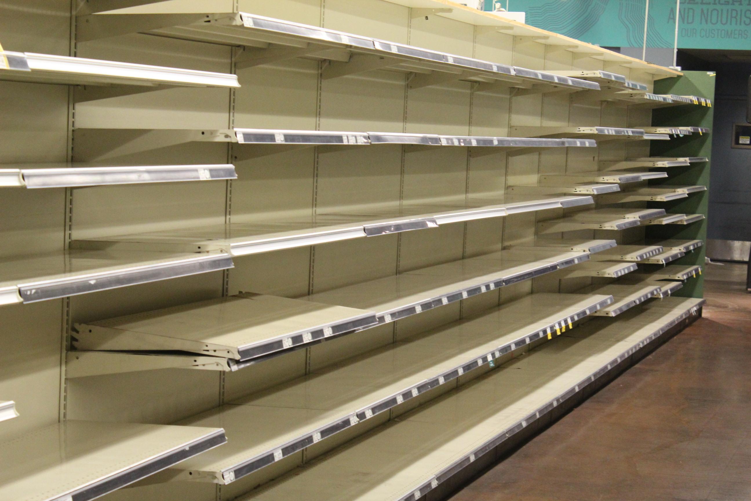 64’ Run Of Madix Gondola Shelving