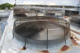 Hussmann 8 Fan Rooftop Condensing Unit