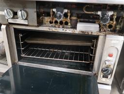 Vulcan 2-burner stove w/ griddle & oven