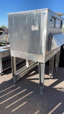 Follet ice bin