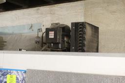 8' Ice Merchandiser