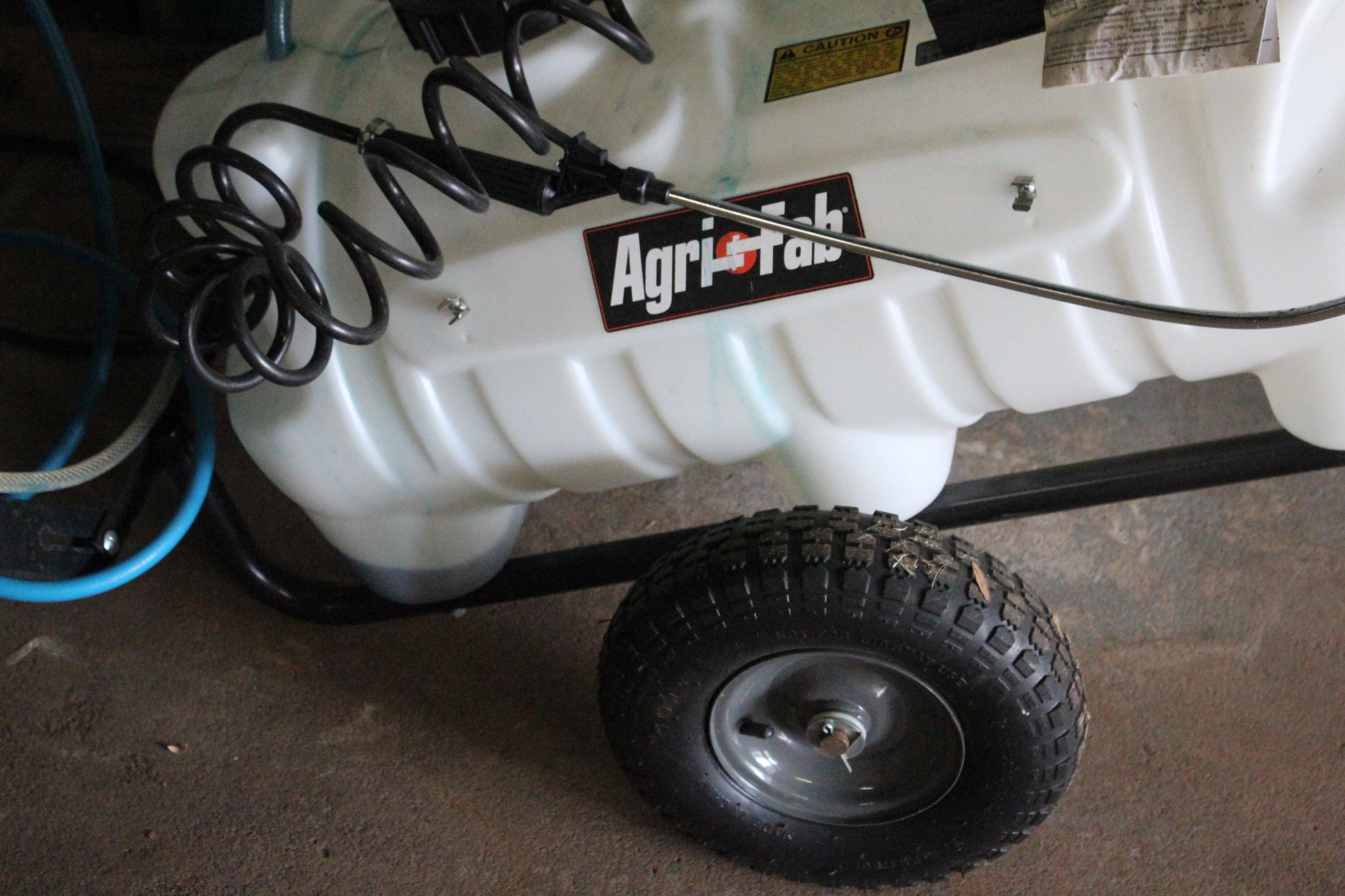 Agri-FaB Pull-Behind Solution Sprayer