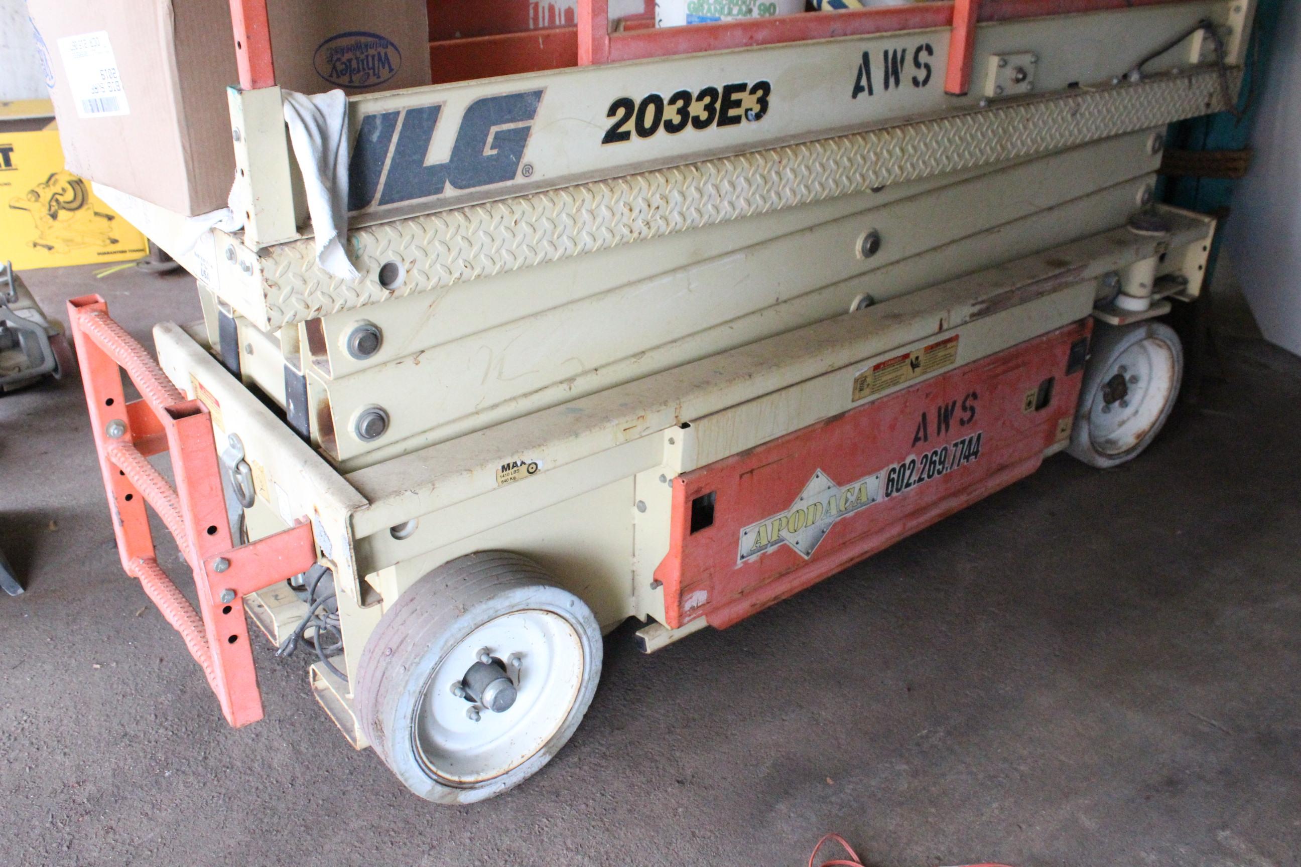 JLG 2033-E3 Scissor Lift