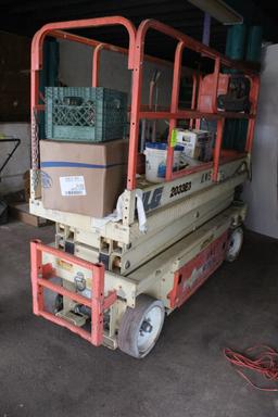 JLG 2033-E3 Scissor Lift