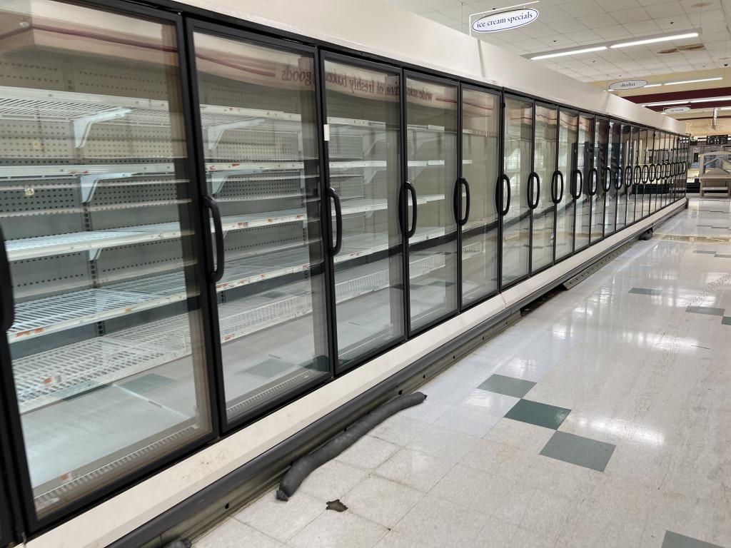 33 Door Run of 2001 Hussmann Low Temps
