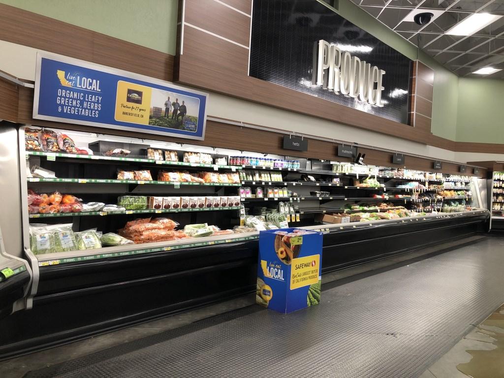 40ft Run Of 2002 Hussmann Multideck Produce Cases