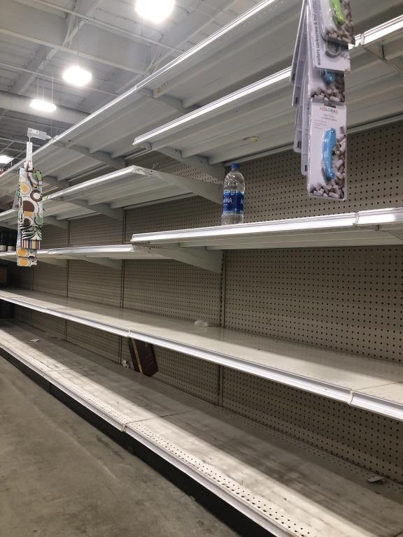88ft Of Madix Gondola Shelving