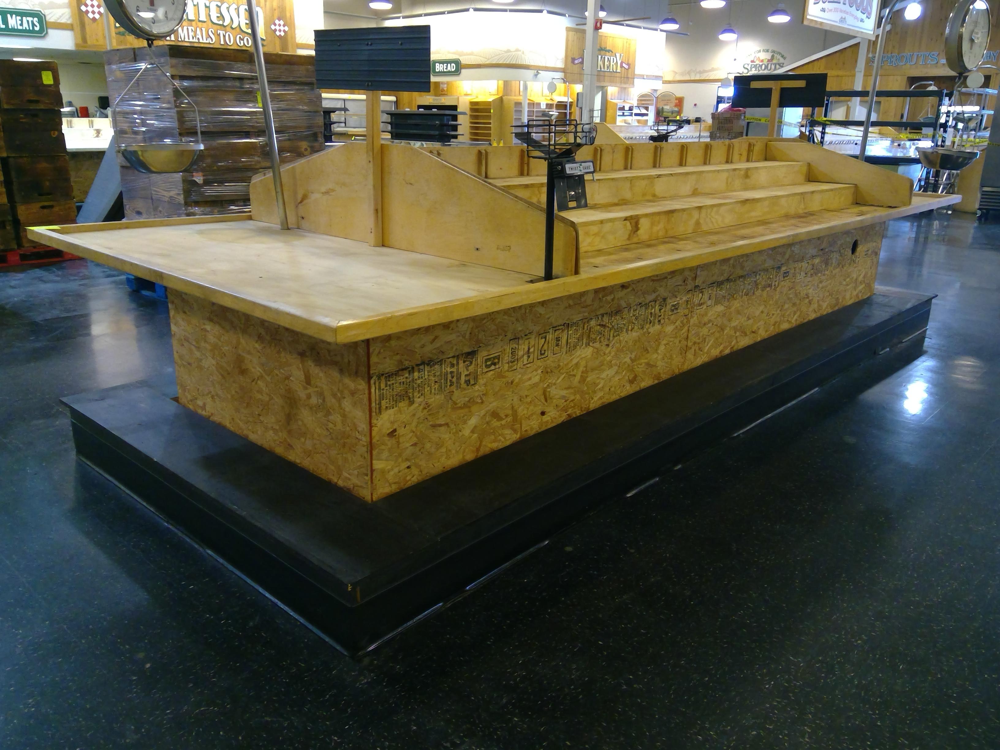 198in x 76in x 48in Produce Merchandising Island