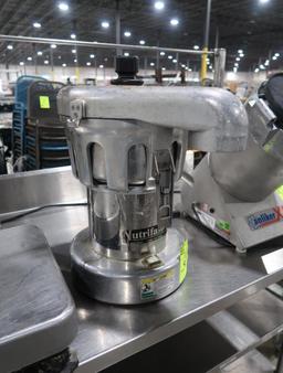 Nutrifaster N450 commercial juice extractor