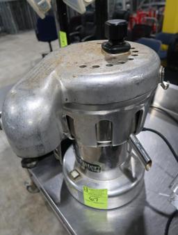 Nutrifaster N450 commercial juice extractor