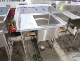 single compartment sink w/ side-splashes, looks new
