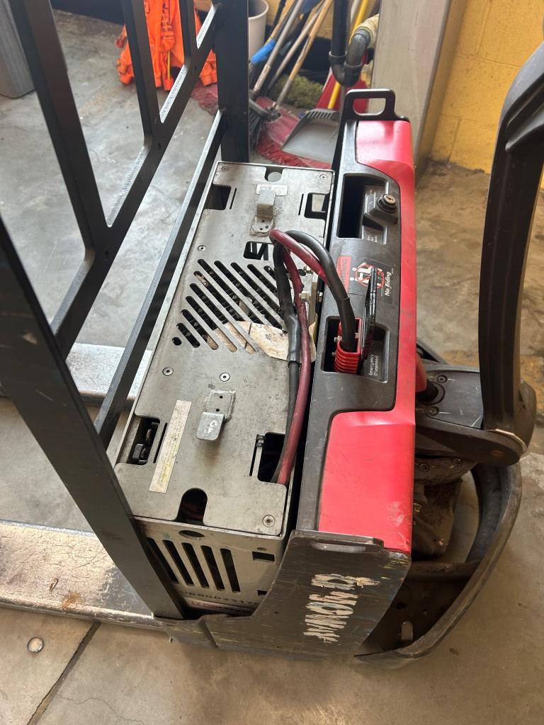 Raymond Electric Pallet Jack