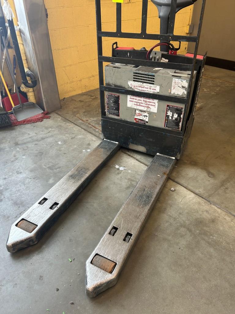 Raymond Electric Pallet Jack