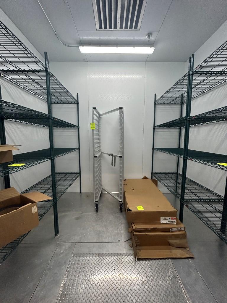 2022 Leer Self-Contained Walk-In Freezer Box