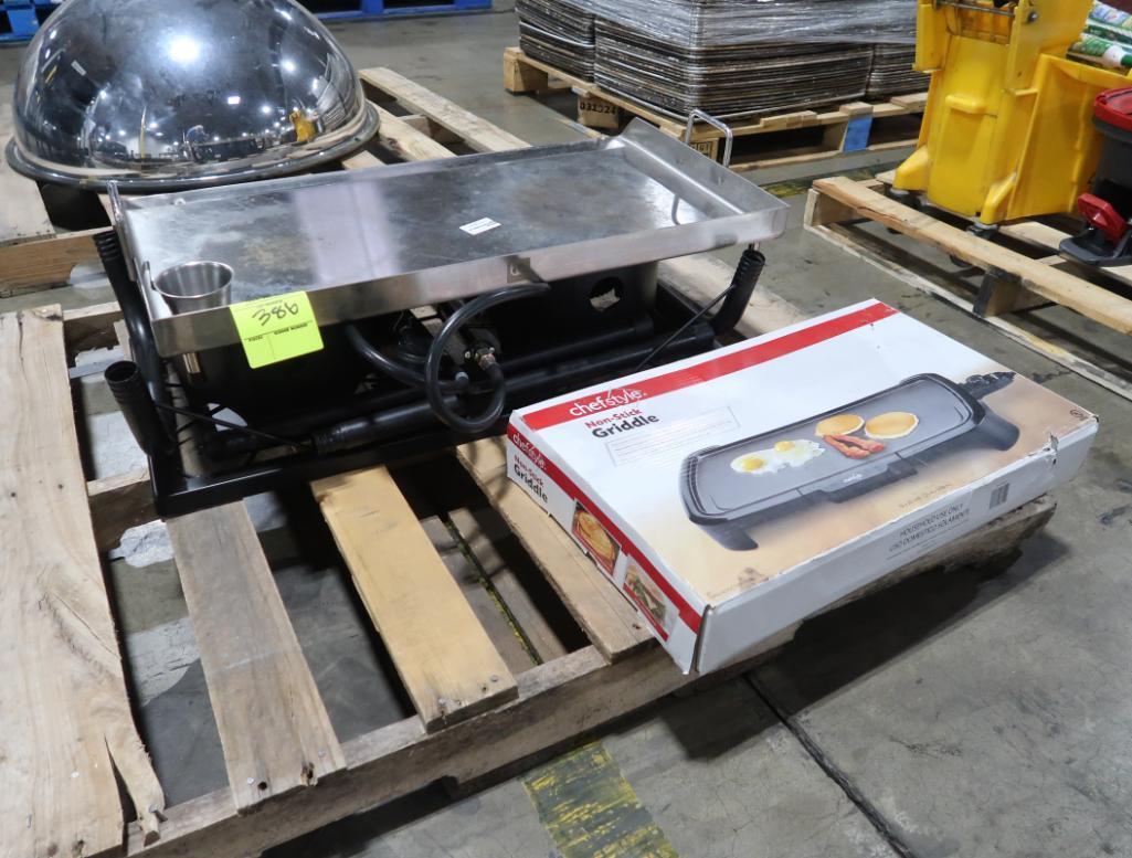 pallet of griddles- propane on stand & electric