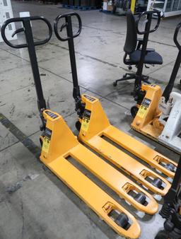 mini-pallet jacks