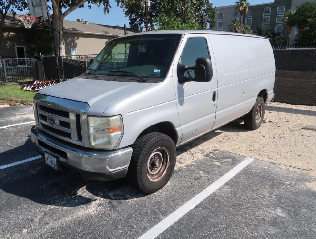 2008 Ford E-350 Econoline Cargo van