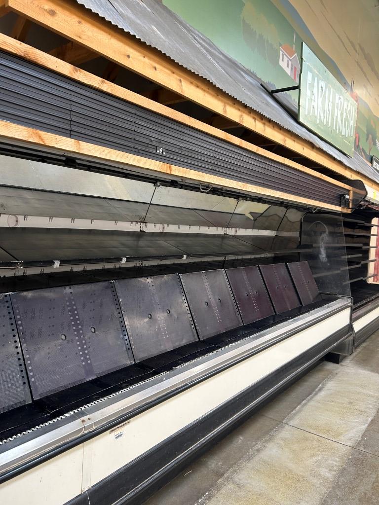 36ft Run Of 2011 Hill Phoenix Produce Cases