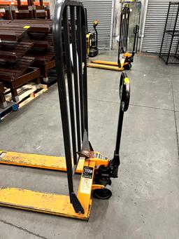 Titan 5500lbs Manual Pallet Jack