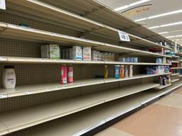 82ft Of Madix Gondola Shelving