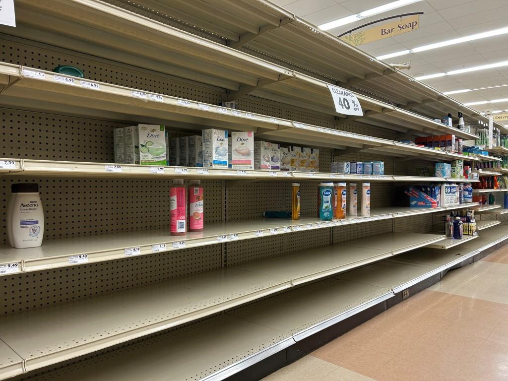 82ft Of Madix Gondola Shelving