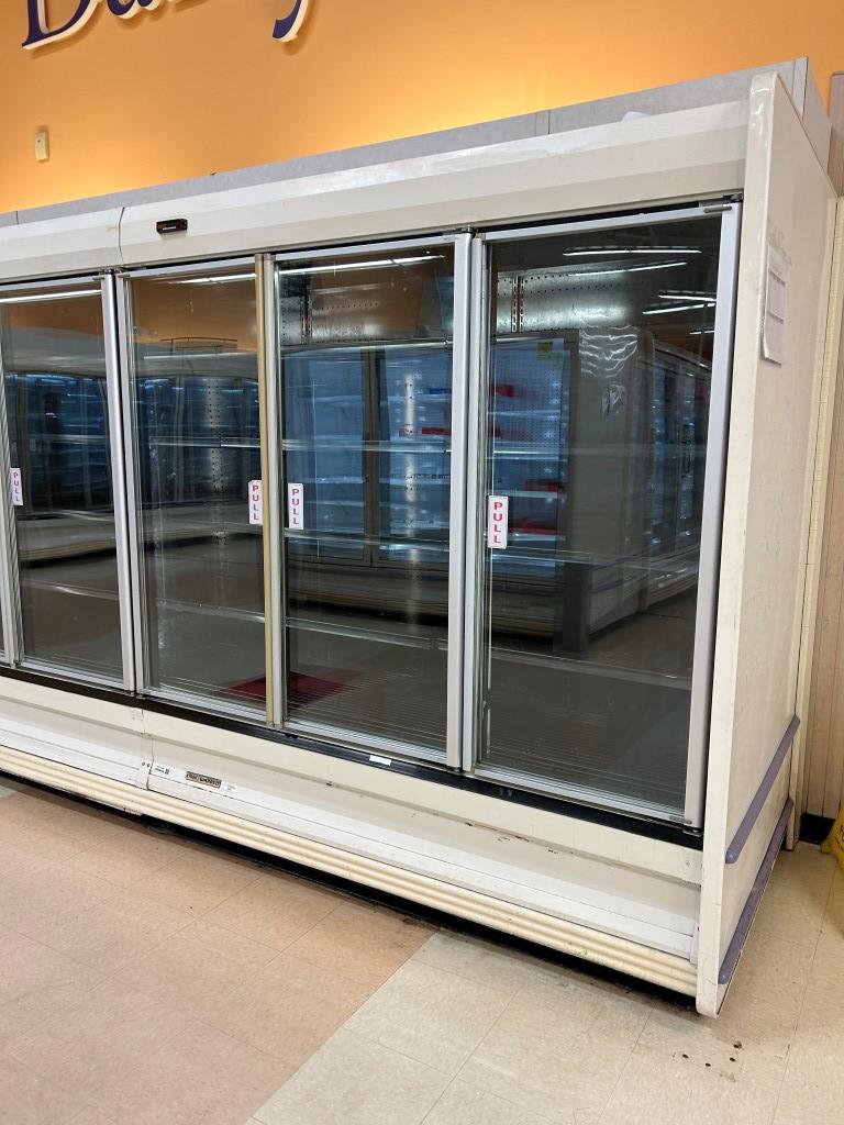 26ft Run Of 2000 Kysor Warren Multideck Cases W/ Med Temp Doors