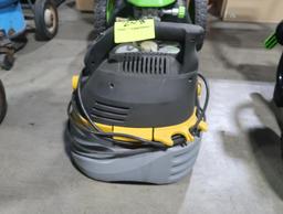 Stinger wet/dry vacuum