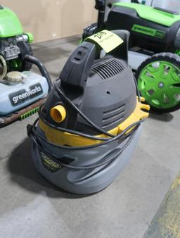 Stinger wet/dry vacuum