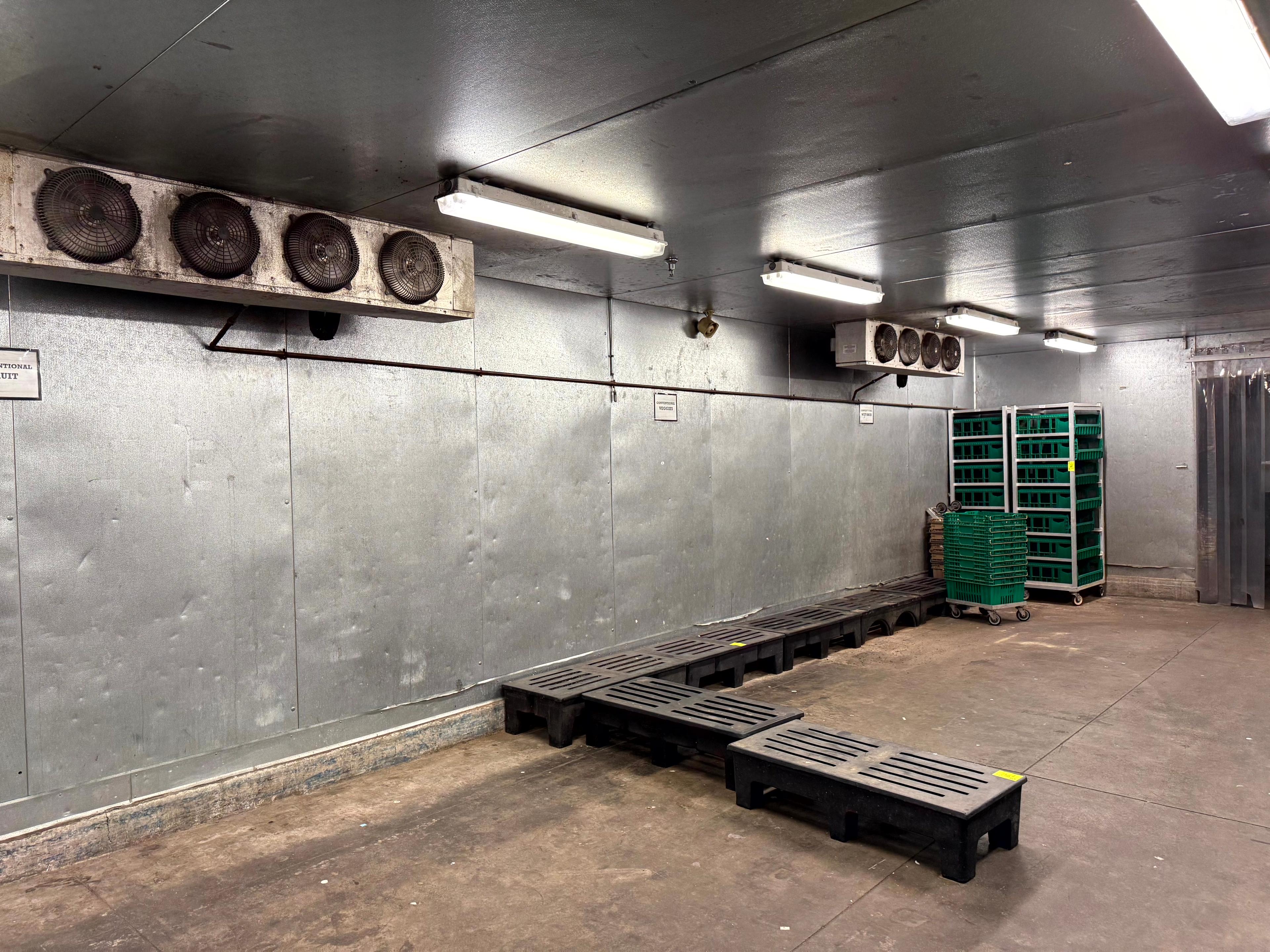 PRODUCE WALK IN BOX