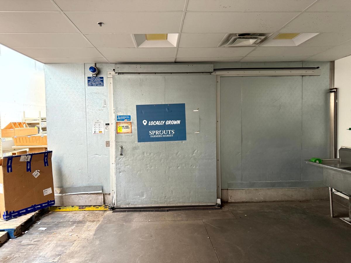 PRODUCE WALK IN BOX