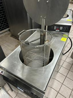 GILES ELECTRIC DEEP FRYER