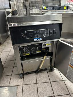 GILES ELECTRIC DEEP FRYER